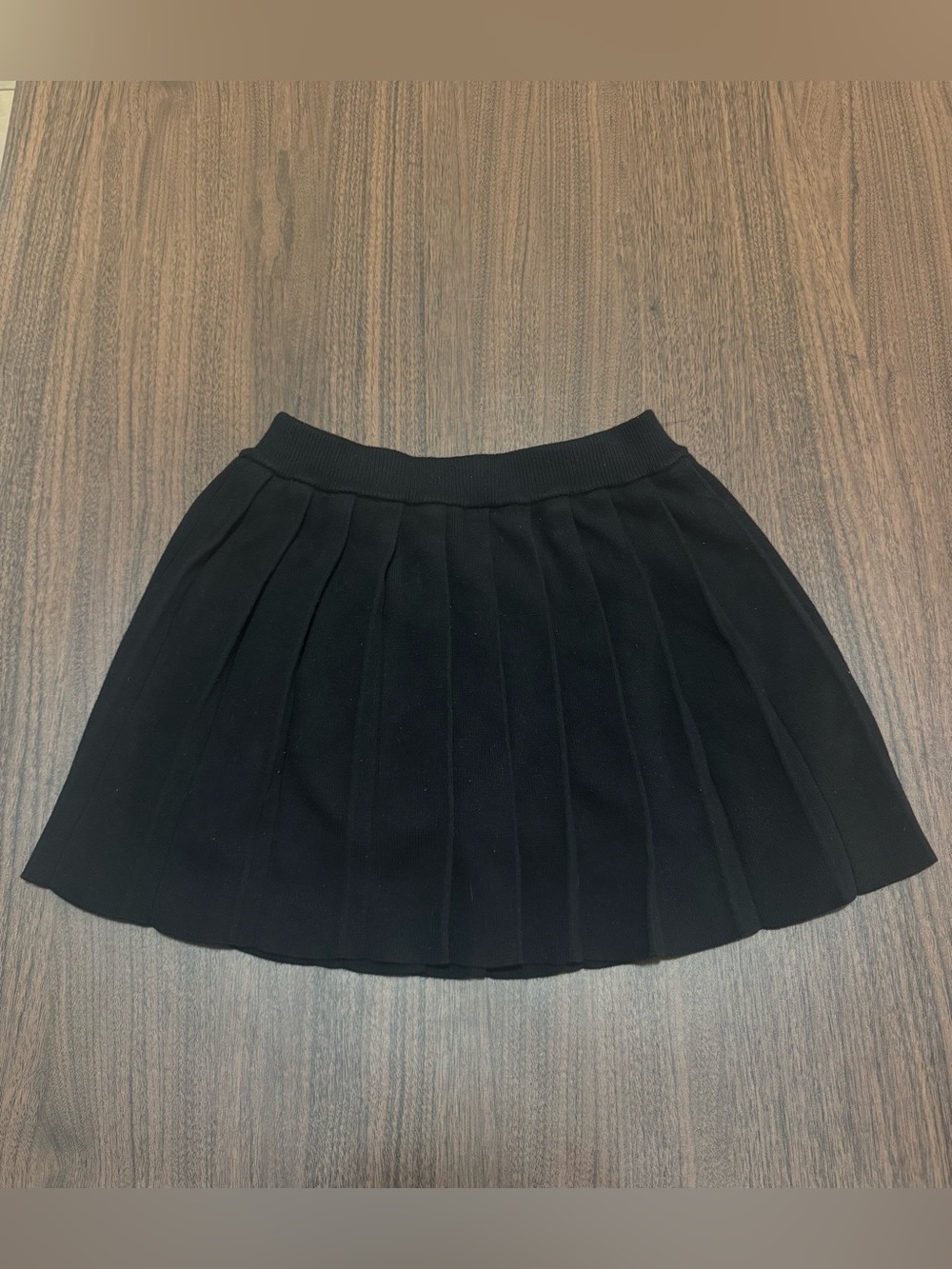 Daisy Women Warm Black Pleated Skirt with Under Shorts Size M